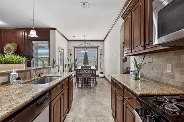 10905 SW 30th Terrace, Yukon, OK 73099