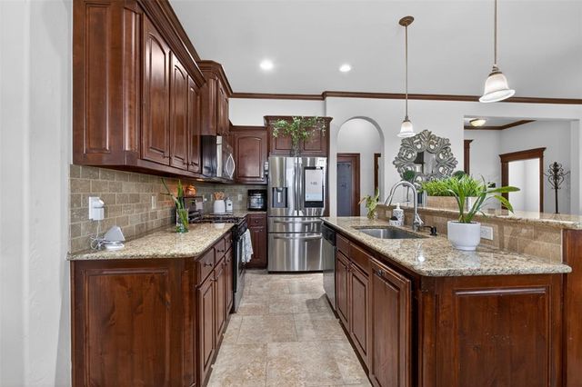 10905 SW 30th Terrace, Yukon, OK 73099