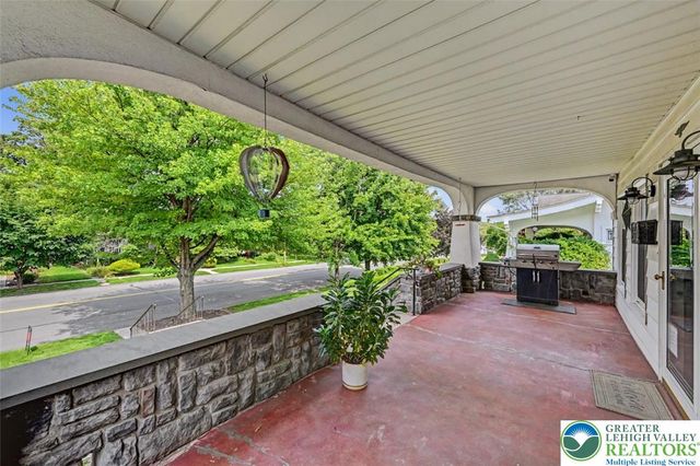 1747 West Union Boulevard, Bethlehem City, PA 18018