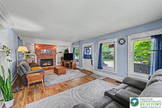 1747 West Union Boulevard, Bethlehem City, PA 18018