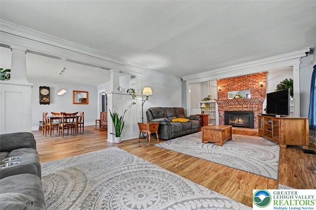 1747 West Union Boulevard, Bethlehem City, PA 18018