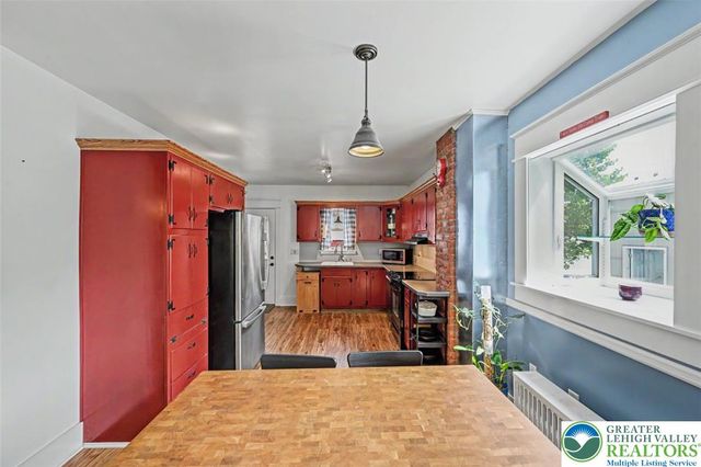 1747 West Union Boulevard, Bethlehem City, PA 18018