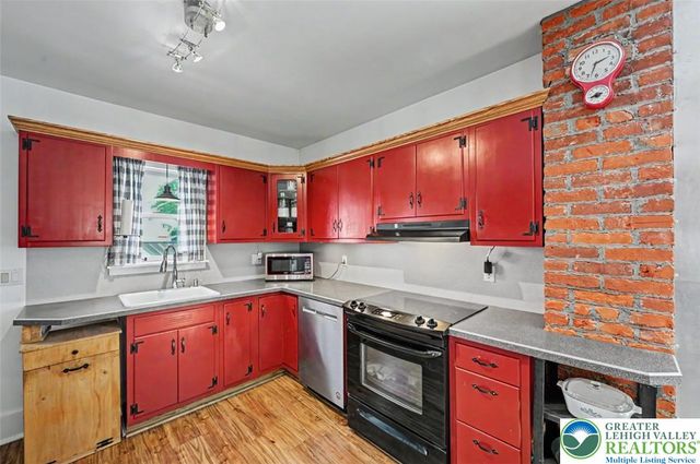 1747 West Union Boulevard, Bethlehem City, PA 18018