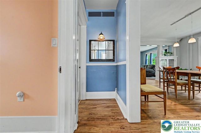 1747 West Union Boulevard, Bethlehem City, PA 18018