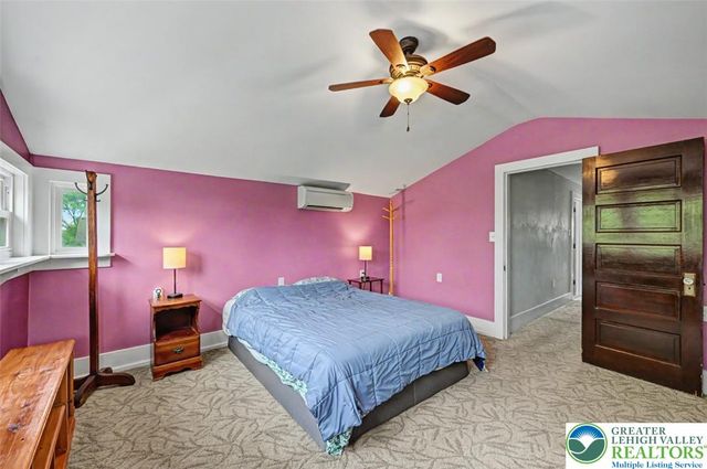 1747 West Union Boulevard, Bethlehem City, PA 18018