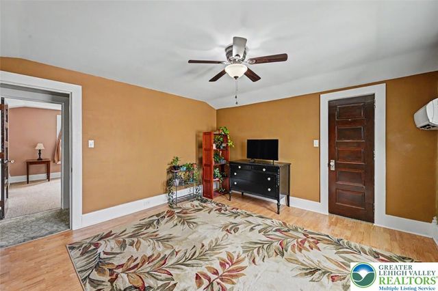 1747 West Union Boulevard, Bethlehem City, PA 18018
