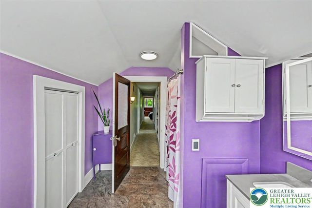 1747 West Union Boulevard, Bethlehem City, PA 18018