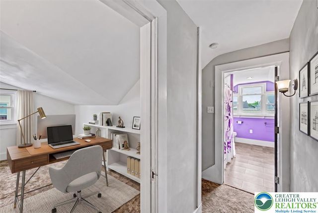 1747 West Union Boulevard, Bethlehem City, PA 18018