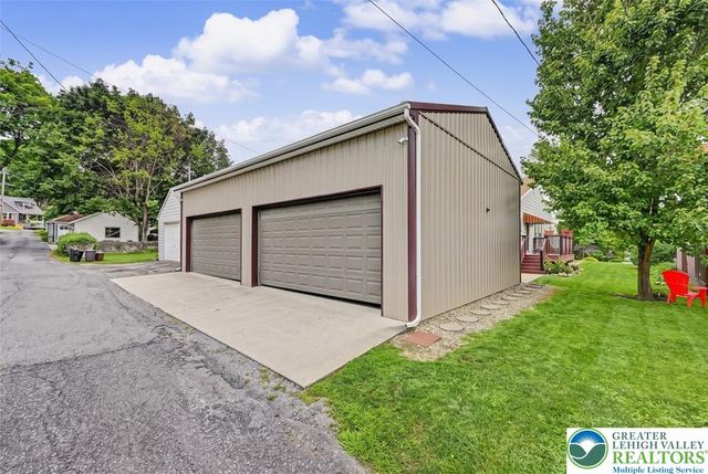 1747 West Union Boulevard, Bethlehem City, PA 18018