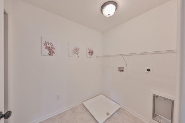 2595 STONEWALL DR, Center, PA 18034