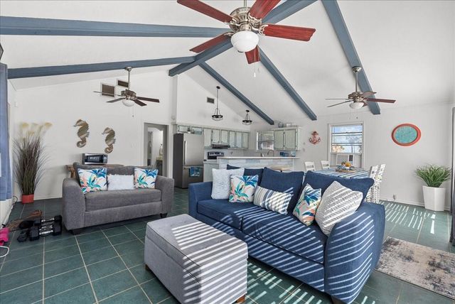 324 Shark Lane, Surfside Beach, TX 77541