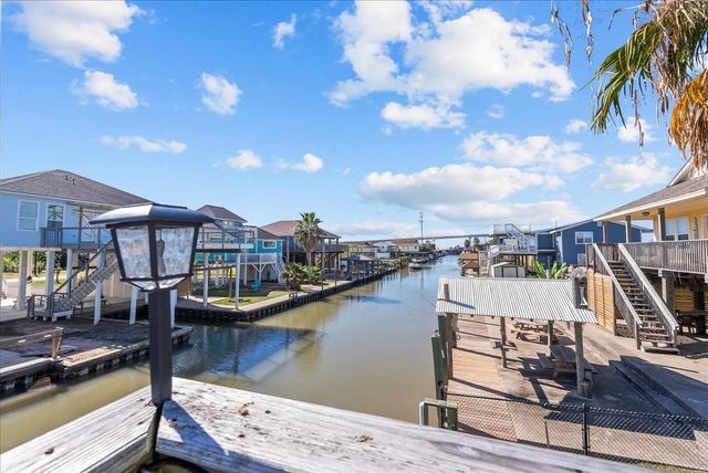 324 Shark Lane, Surfside Beach, TX 77541