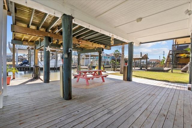 324 Shark Lane, Surfside Beach, TX 77541