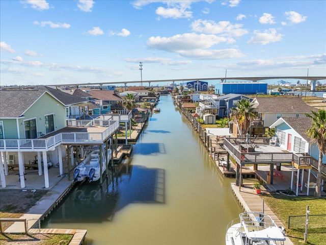 324 Shark Lane, Surfside Beach, TX 77541