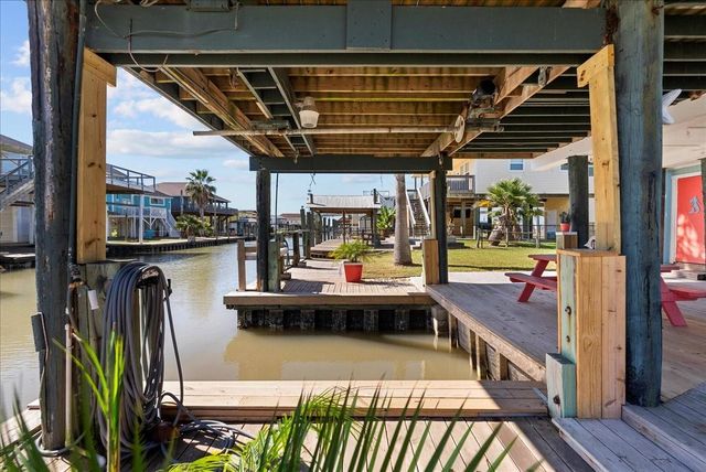 324 Shark Lane, Surfside Beach, TX 77541