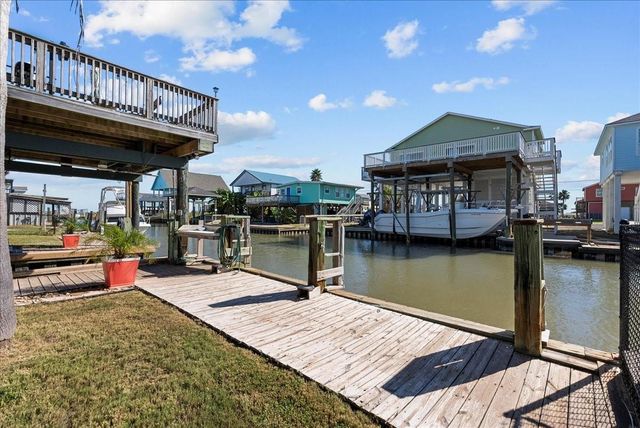 324 Shark Lane, Surfside Beach, TX 77541