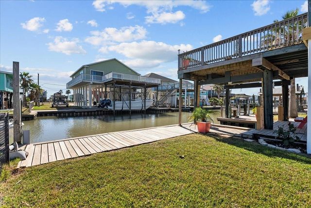 324 Shark Lane, Surfside Beach, TX 77541