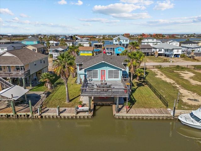 324 Shark Lane, Surfside Beach, TX 77541