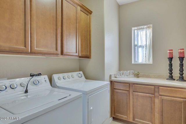 3935 E ROUGH RIDER Road 1106, Phoenix, AZ 85050