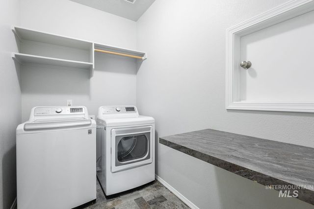 4513 S Dazzle Ave, Meridian, ID 83642