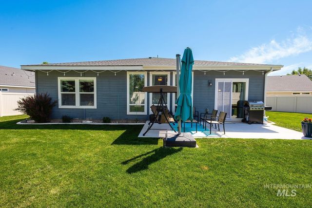 4513 S Dazzle Ave, Meridian, ID 83642