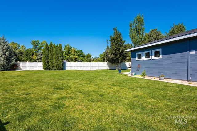 4513 S Dazzle Ave, Meridian, ID 83642
