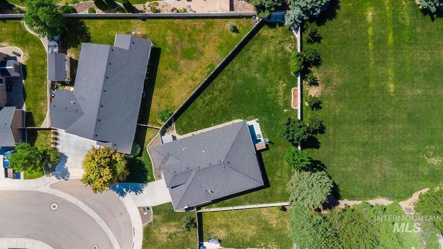 4513 S Dazzle Ave, Meridian, ID 83642