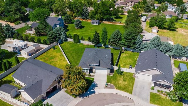 4513 S Dazzle Ave, Meridian, ID 83642