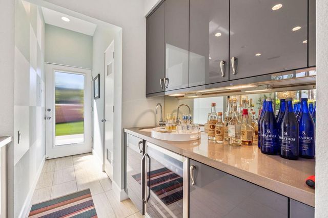 47432 Medina Drive W, Palm Desert, CA 92260
