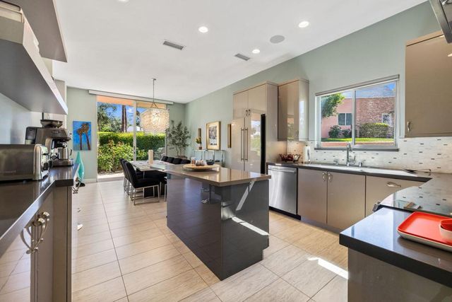 47432 Medina Drive W, Palm Desert, CA 92260