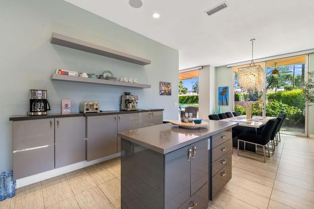 47432 Medina Drive W, Palm Desert, CA 92260