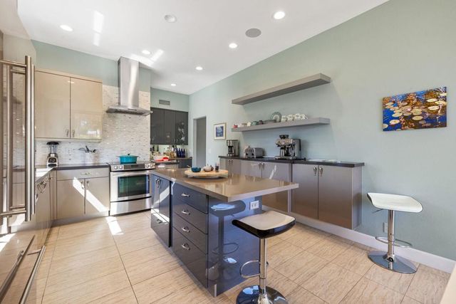 47432 Medina Drive W, Palm Desert, CA 92260