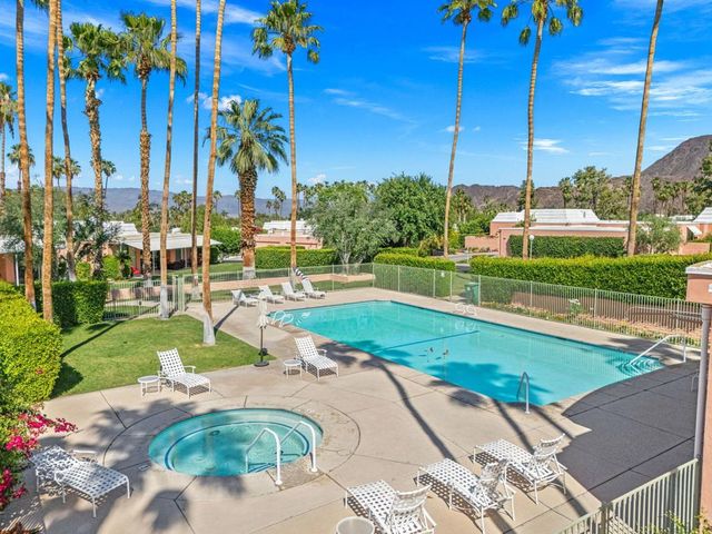 47432 Medina Drive W, Palm Desert, CA 92260