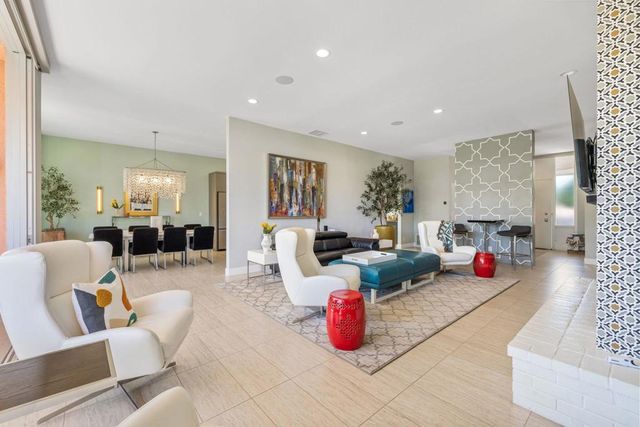 47432 Medina Drive W, Palm Desert, CA 92260