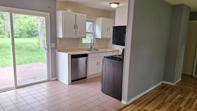 6609 W Broadway Avenue, Brooklyn Park, MN 55428