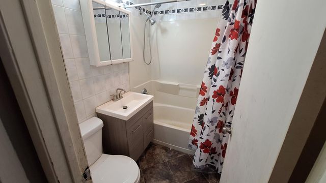 6609 W Broadway Avenue, Brooklyn Park, MN 55428