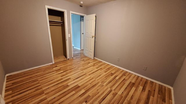 6609 W Broadway Avenue, Brooklyn Park, MN 55428