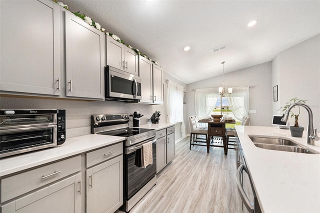 6436 PEBBLEBROOKE WAY, Zephyrhills, FL 33541