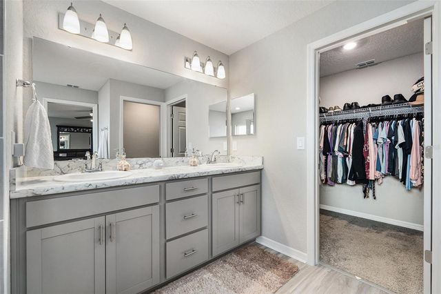 6436 PEBBLEBROOKE WAY, Zephyrhills, FL 33541