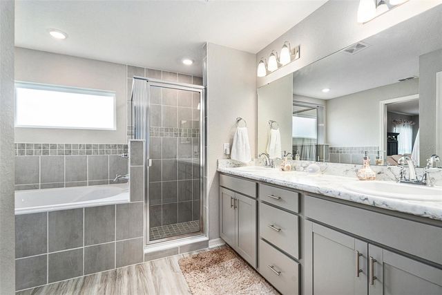 6436 PEBBLEBROOKE WAY, Zephyrhills, FL 33541