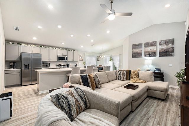 6436 PEBBLEBROOKE WAY, Zephyrhills, FL 33541