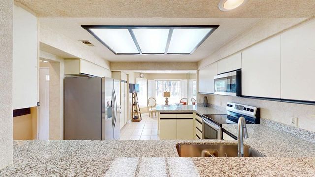 272 Vista Royale Circle E, Palm Desert, CA 92211