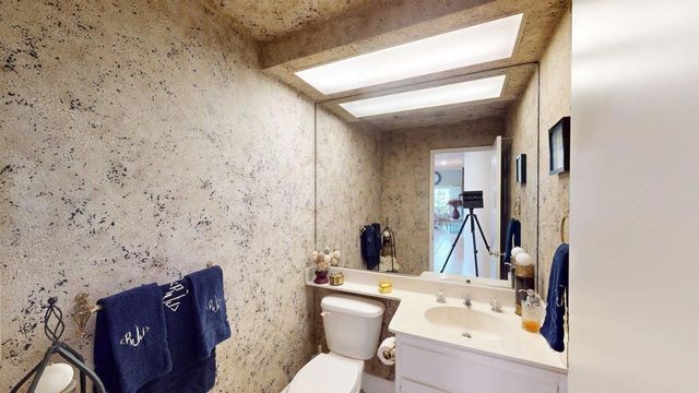 272 Vista Royale Circle E, Palm Desert, CA 92211