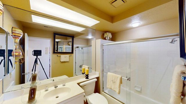 272 Vista Royale Circle E, Palm Desert, CA 92211