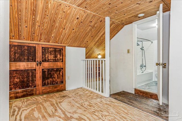 1011 N Reus St, Pensacola, FL 32501