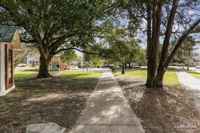 1011 N Reus St, Pensacola, FL 32501