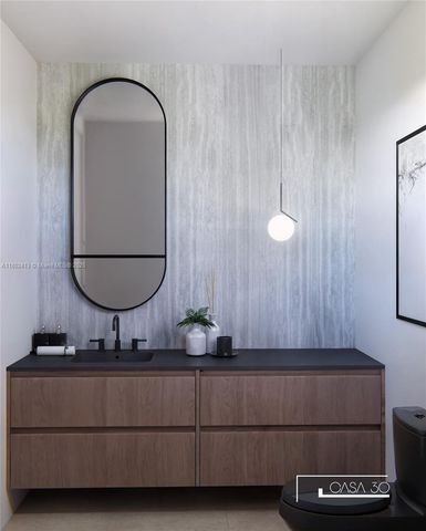 30 Samana Dr, Coconut Grove, FL 33133