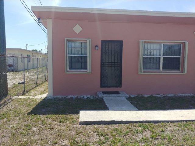 1260 Sesame St 4, Opa-locka, FL 33054