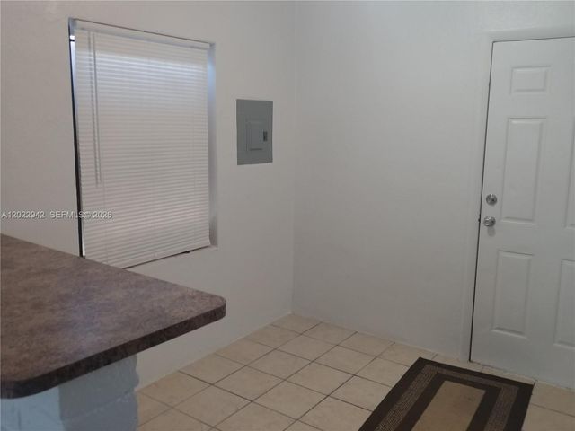 1260 Sesame St 4, Opa-locka, FL 33054