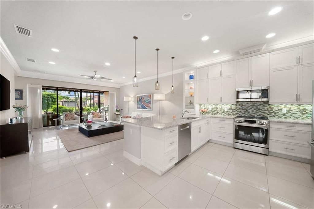 13617 Mandarin CIR, NAPLES, FL 34109 — photo 2